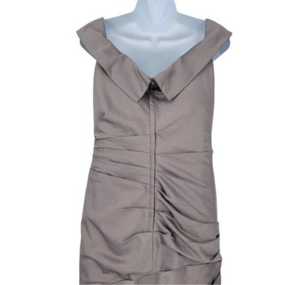 La Femme Off the Shoulder Ruched Cap Sleeve Satin Trumpet Long Gown Size 4 - Picture 4 of 6